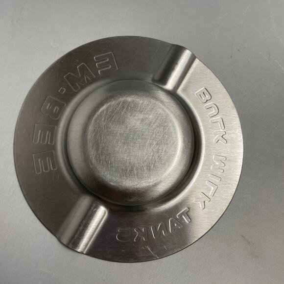 Vintage‎ EM BEE Bulk Milk Tanks Advertising Dairy Farm Cigar Ashtray 6" Metal - Picture 4 of 4